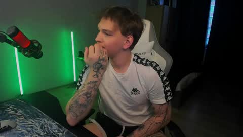 Snapshot of vova_belkin_ chatting on May 29, 5:22 pm vova online show from May 29, 5:22 pm