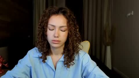 Lily online show from July 26, 5:15 am