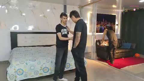 voyeurism_guys online show from August 5, 10:44 pm