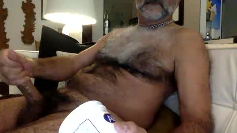 Enjoy guys of all ages if you are not on cam please dont ask for requests if i dont respond dont think im ignoring you i online show from January 11, 12:55 am