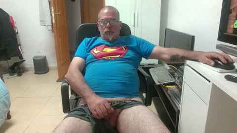 Snapshot of vuda77 chatting on April 17, 8:01 pm oscar online show from April 17, 8:01 pm