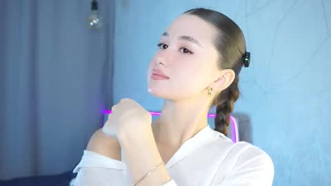 Snapshot of vvilly_wonka chatting on October 13, 1:38 am Ethal - thank you for thumb up online show from October 13, 1:38 am