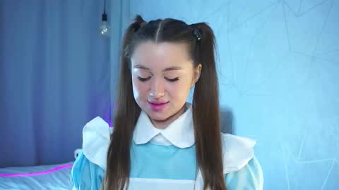 Snapshot of vvilly_wonka chatting on November 11, 1:49 am Ethal - thank you for thumb up online show from November 11, 1:49 am