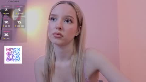 w_pickmebabby_w online show from November 7, 8:20 pm