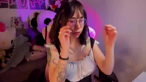 Snapshot of waifu_aika chatting on January 9, 12:35 am AIKA  online show from January 9, 12:35 am