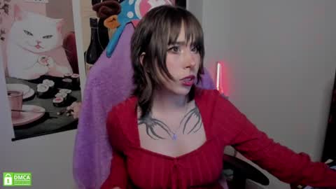 Snapshot of waifu_aika chatting on June 19, 8:12 pm AIKA online show from June 19, 8:12 pm