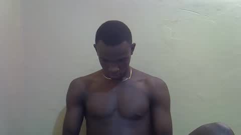 Snapshot of waine_handsome chatting on March 1, 1:24 pm waine_handsome online show from March 1, 1:24 pm