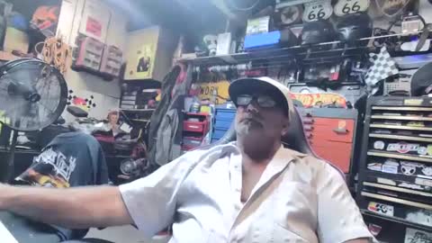 wakesblowinclouds online show from September 28, 12:54 pm