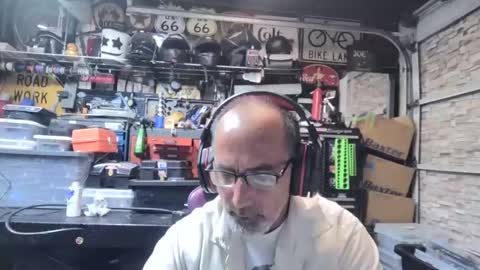 wakesblowinclouds online show from October 23, 8:02 am