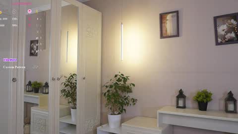  Lina online show from December 4, 10:24 am