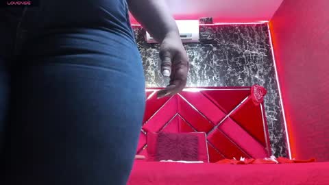 waleska   online show from April 4, 12:02 pm