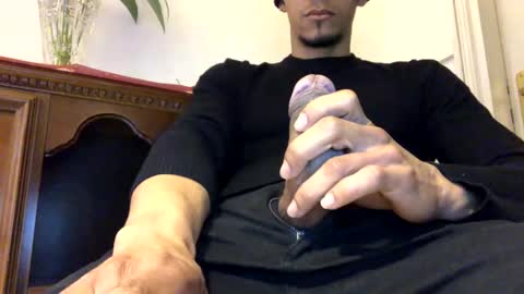 ghhhgh online show from December 21, 3:53 pm