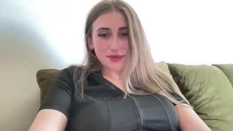 Snapshot of walkiria19 chatting on May 23, 4:22 pm walkiria19 online show from May 23, 4:22 pm