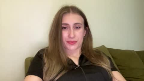 Snapshot of walkiria19 chatting on June 9, 5:35 pm walkiria19 online show from June 9, 5:35 pm