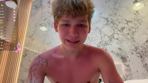 Snapshot of walterback chatting on February 8, 9:51 pm Mark and Tom online show from February 8, 9:51 pm