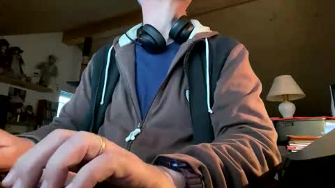 waltix64 online show from November 3, 4:08 pm