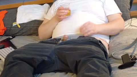 Snapshot of waltsobchak chatting on February 15, 2:41 am I love the ol in-n-out online show from February 15, 2:41 am