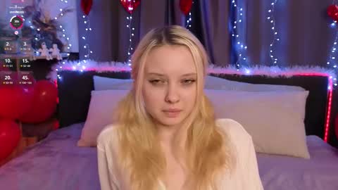 Emi online show from February 19, 1:12 am