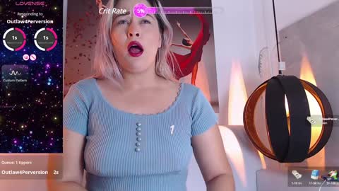 Snapshot of wandahairymilf chatting on December 17, 2:55 am Wanda online show from December 17, 2:55 am