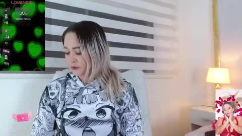 Snapshot of wandahairymilf chatting on March 11, 3:59 am Wanda online show from March 11, 3:59 am