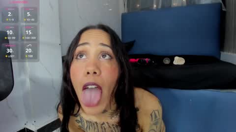 Snapshot of wandaloov chatting on December 28, 12:26 am wanda online show from December 28, 12:26 am