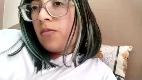 Waningrose  Lu online show from October 7, 10:07 pm