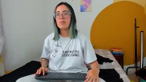 Waningrose  Lu online show from November 5, 5:46 pm