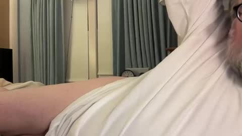 Snapshot of want2bnaked chatting on March 2, 2:03 am want2bnaked online show from March 2, 2:03 am