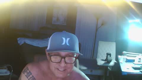 inittogetitin online show from November 10, 11:42 am