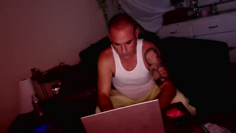 Snapshot of wantmymantofukme chatting on November 14, 1:10 pm wantmymantofukme online show from November 14, 1:10 pm