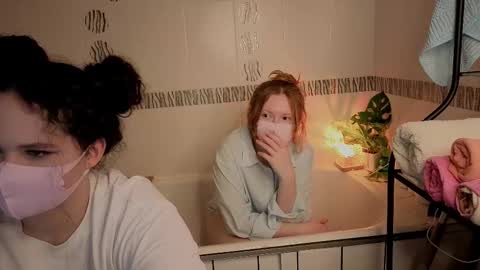 lira and flo online show from January 14, 8:53 am