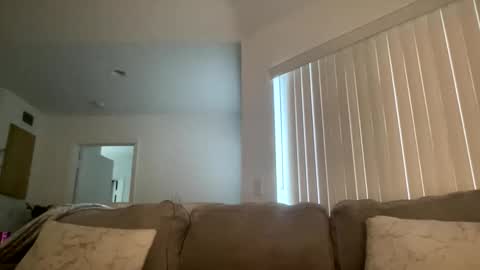 warrenpeacexxx online show from May 4, 10:28 pm