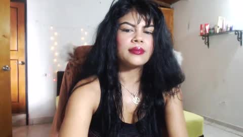 Snapshot of warrior_xena chatting on February 6, 8:13 pm warrior_xena online show from February 6, 8:13 pm