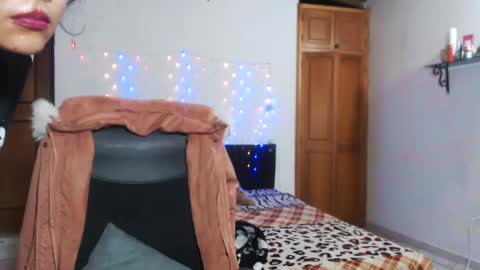 Snapshot of warrior_xena chatting on February 19, 9:17 am warrior_xena online show from February 19, 9:17 am