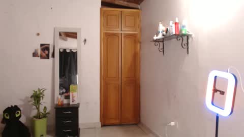 Snapshot of warrior_xena chatting on October 14, 11:38 pm warrior_xena online show from October 14, 11:38 pm