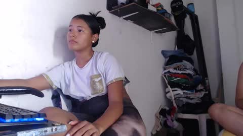 Snapshot of washbag14 chatting on February 11, 6:13 pm washbag14 online show from February 11, 6:13 pm