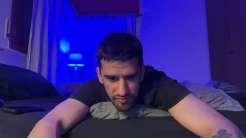 wearetwo online show from October 21, 3:07 am