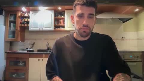 wearetwo online show from January 9, 7:22 am