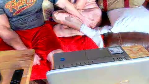 Snapshot of watchedging chatting on February 15, 3:42 pm Hereforfun online show from February 15, 3:42 pm