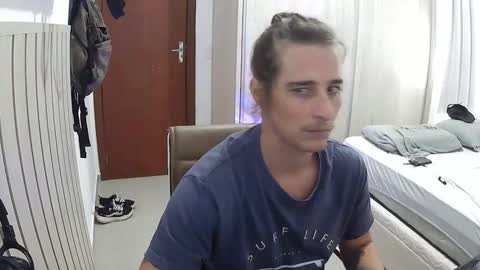 wave_boyy online show from April 10, 12:32 pm