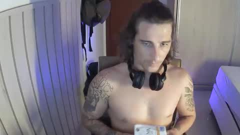 wave_boyy online show from April 27, 7:12 pm