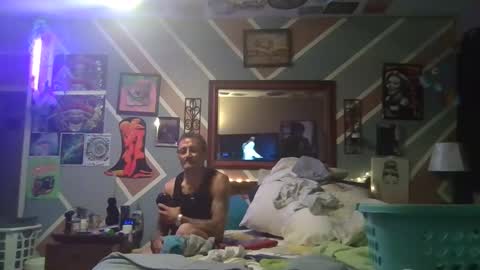 Snapshot of we_r_freaks chatting on February 21, 9:32 am we_r_freaks online show from February 21, 9:32 am