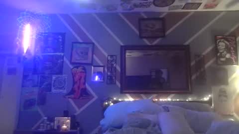 Snapshot of we_r_freaks chatting on February 27, 8:36 am we_r_freaks online show from February 27, 8:36 am