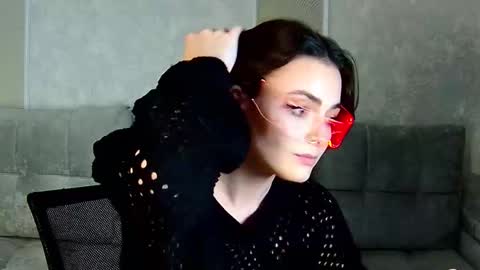 Snapshot of weareyoursun chatting on February 27, 8:20 pm Alice online show from February 27, 8:20 pm