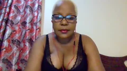 weaverbird25 online show from March 10, 10:04 pm