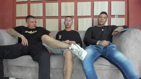 Jhonny Dick  his neighbors. online show from February 22, 1:00 am