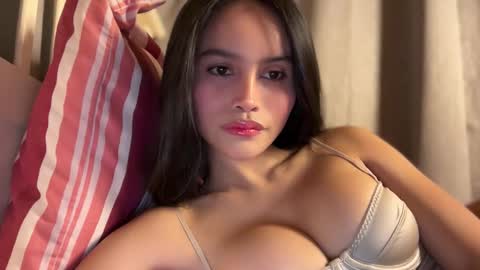 Snapshot of webcammaggie chatting on November 15, 5:09 pm Maggie online show from November 15, 5:09 pm