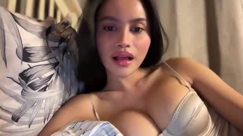 Snapshot of webcammaggie chatting on November 23, 5:02 pm Maggie online show from November 23, 5:02 pm