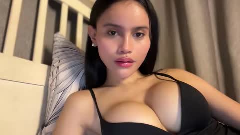 Snapshot of webcammaggie chatting on March 2, 7:15 am Maggie online show from March 2, 7:15 am