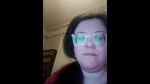 Snapshot of webgirl2 chatting on December 1, 3:17 pm Marina online show from December 1, 3:17 pm